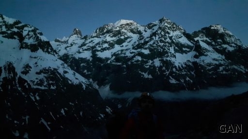 L'aube point sur les Écrins